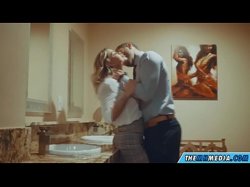 ❤️ 當一個豐滿的金發女郎在公共廁所引誘你時 肛視頻 在色情 zh-tw.safehaus.top ﹏